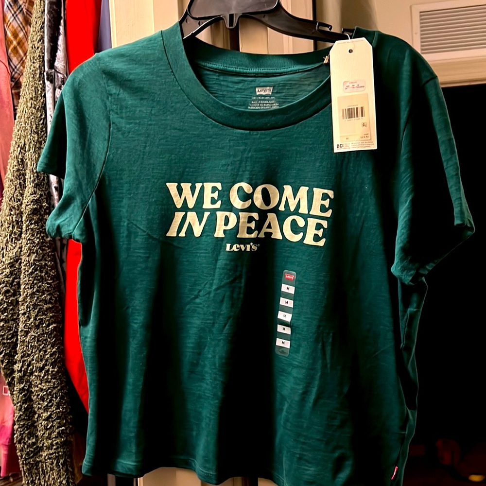 Cropped Levi’s top